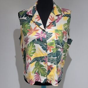 Erika Sleeveless Button Down Collared Blouse Size Medium Tropical Print